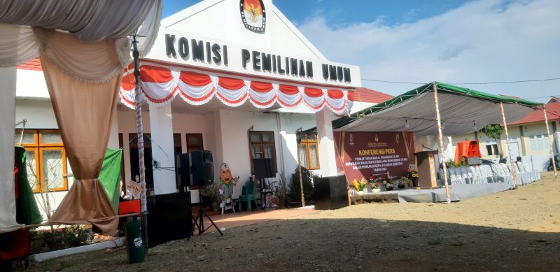 Sepi Pendaftar: Pada hari pertama tidak ada satu pun pasabgan calon yang melakukan pendaftaran di KPU Bolmut