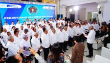 Pengukuhan jajaran pengurus PWI Pusat di Solo (04/10/2025).
